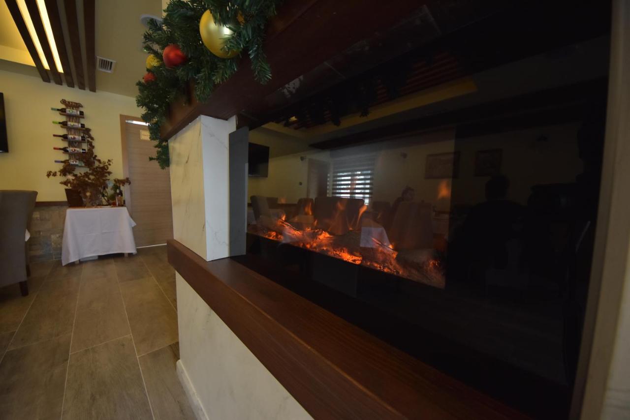 Luznjanin Restoran I Sobe Hotel Josanicka Banja Kültér fotó