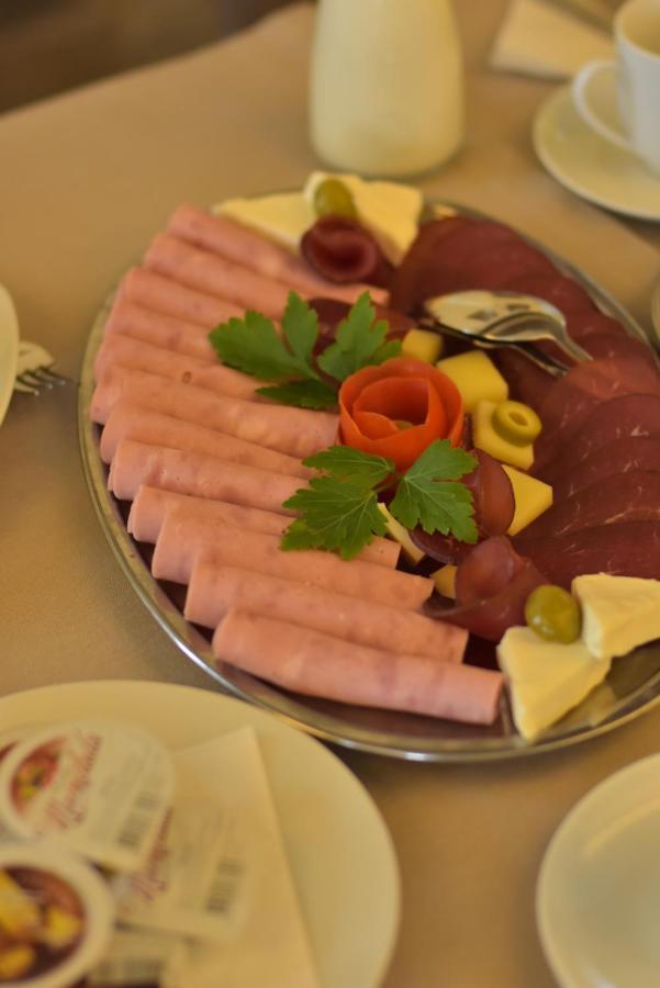 Luznjanin Restoran I Sobe Hotel Josanicka Banja Kültér fotó